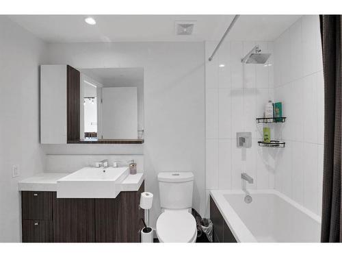 708-626 14 Avenue Sw, Calgary, AB - Indoor Photo Showing Bathroom