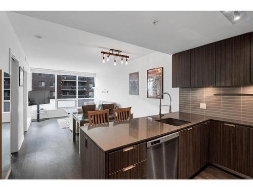 708-626 14 Avenue Sw, Calgary, AB - Indoor Photo Showing Kitchen