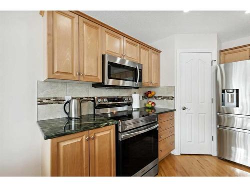 39 Everwillow Close Sw, Calgary, AB - Indoor Photo Showing Kitchen With Stainless Steel Kitchen