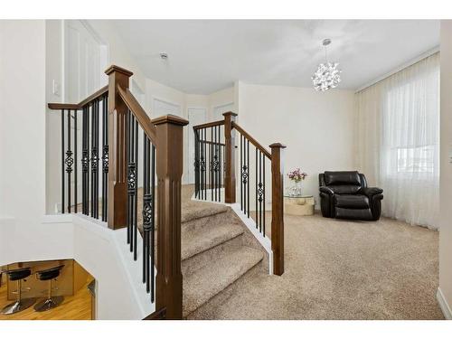 39 Everwillow Close Sw, Calgary, AB - Indoor Photo Showing Other Room