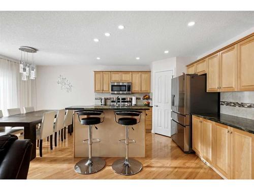 39 Everwillow Close Sw, Calgary, AB - Indoor Photo Showing Kitchen With Stainless Steel Kitchen