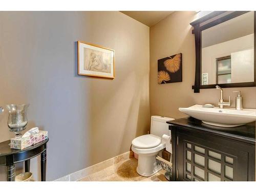 33-185 Woodridge Drive Sw, Calgary, AB - Indoor Photo Showing Bathroom