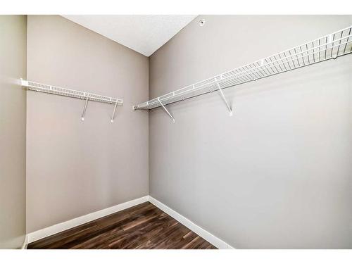 603-788 12 Avenue Sw, Calgary, AB - Indoor With Storage