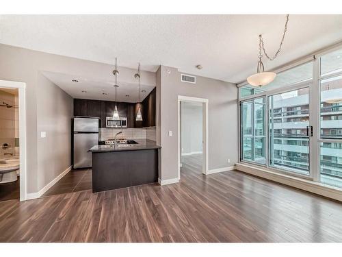 603-788 12 Avenue Sw, Calgary, AB - Indoor Photo Showing Kitchen