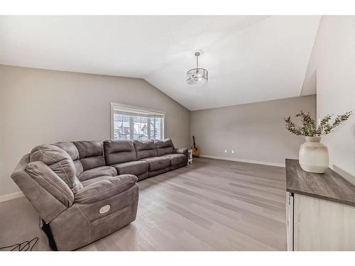 136 Riviera Way, Cochrane, AB - Indoor