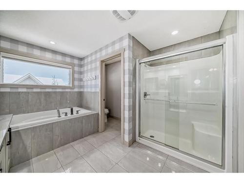 136 Riviera Way, Cochrane, AB - Indoor Photo Showing Bathroom