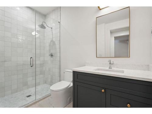 2919 12 Avenue Nw, Calgary, AB - Indoor Photo Showing Bathroom