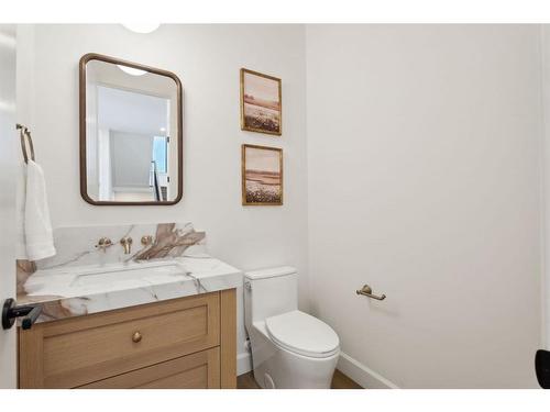 2919 12 Avenue Nw, Calgary, AB - Indoor Photo Showing Bathroom