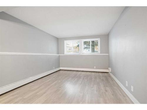 101D-5601 Dalton Drive Nw, Calgary, AB - Indoor Photo Showing Other Room