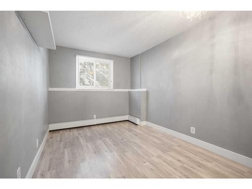 101D-5601 Dalton Drive Nw, Calgary, AB - Indoor Photo Showing Other Room