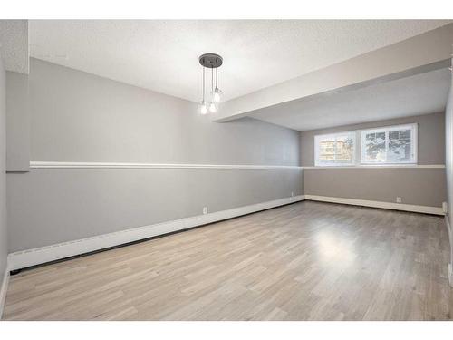 101D-5601 Dalton Drive Nw, Calgary, AB - Indoor Photo Showing Other Room