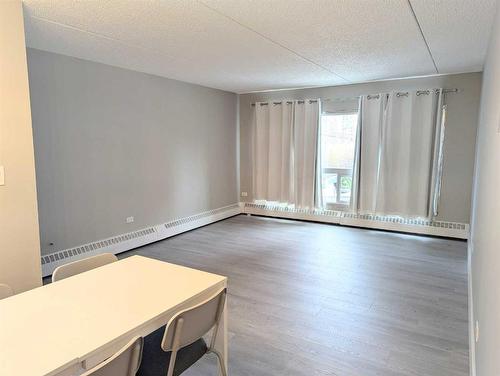 204-1414 12 Street Sw, Calgary, AB - Indoor Photo Showing Other Room