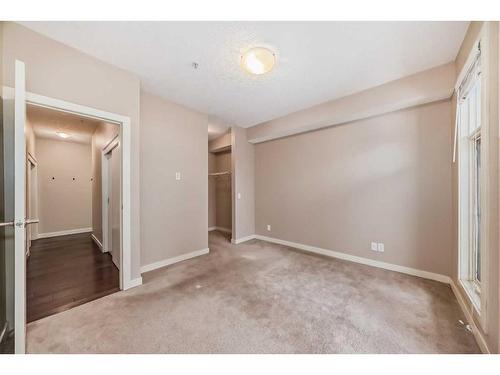 10-2307 14 Street Sw, Calgary, AB - Indoor Photo Showing Other Room