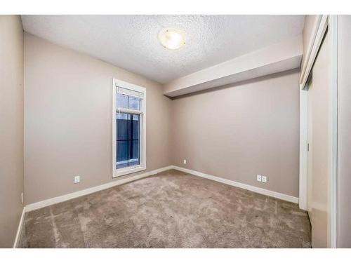 10-2307 14 Street Sw, Calgary, AB - Indoor Photo Showing Other Room