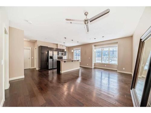 10-2307 14 Street Sw, Calgary, AB - Indoor Photo Showing Kitchen