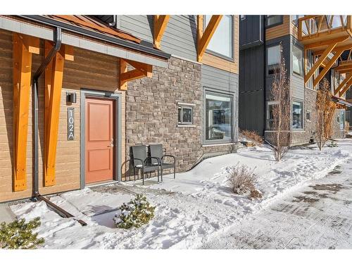 102A-1200 Three Sisters Parkway, Canmore, AB - Outdoor