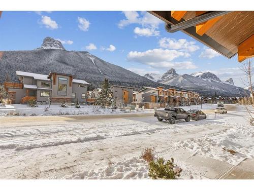 102A-1200 Three Sisters Parkway, Canmore, AB - Outdoor