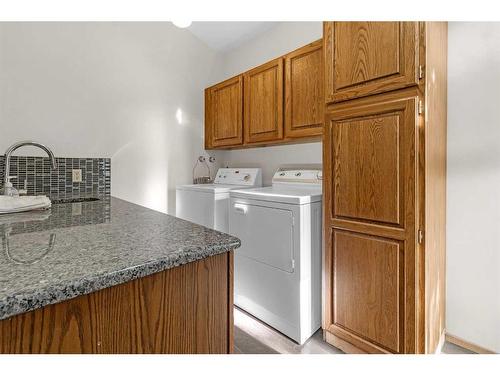 43 Pineland Close Ne, Calgary, AB - Indoor Photo Showing Laundry Room