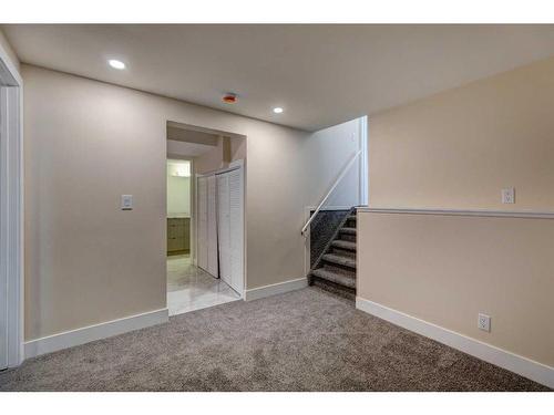 224 Queen Charlotte Way Se, Calgary, AB - Indoor Photo Showing Other Room