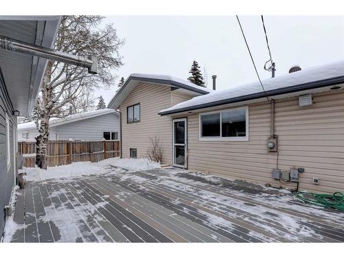 224 Queen Charlotte Way Se, Calgary, AB - Outdoor With Exterior