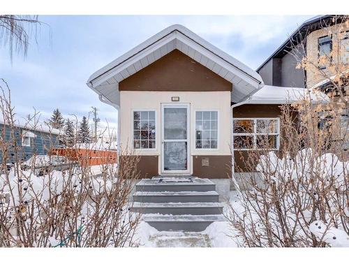 323 10 Avenue Ne, Calgary, AB - Outdoor