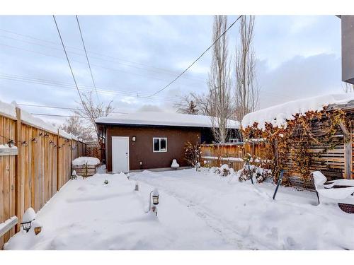 323 10 Avenue Ne, Calgary, AB - Outdoor