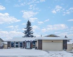 607 Whiteridge Road NE Calgary, AB T1Y 2Y9