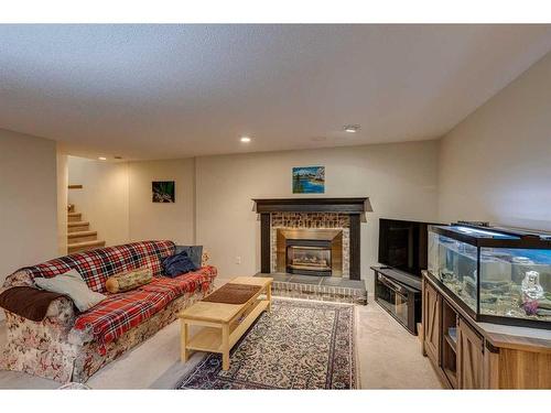 607 Whiteridge Road Ne, Calgary, AB - Indoor With Fireplace