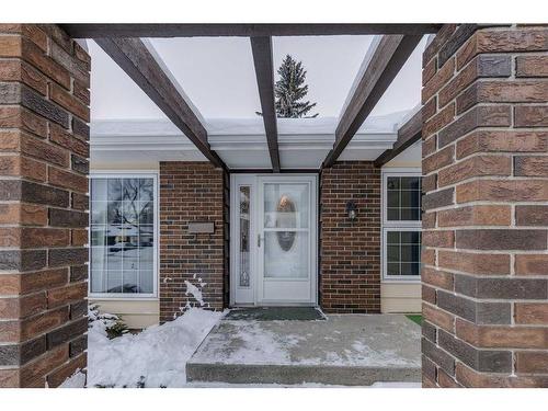 607 Whiteridge Road Ne, Calgary, AB - Outdoor With Exterior