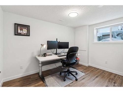 2055 33 Street Se, Calgary, AB - Indoor Photo Showing Office