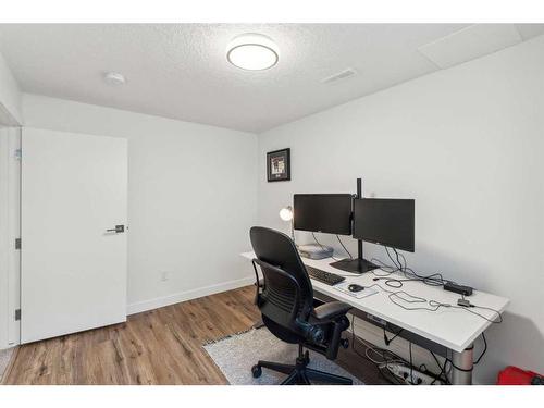 2055 33 Street Se, Calgary, AB - Indoor Photo Showing Office