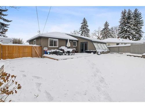 2055 33 Street Se, Calgary, AB - Outdoor