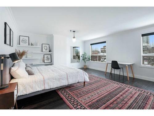 304-916 19 Avenue Sw, Calgary, AB - Indoor Photo Showing Bedroom