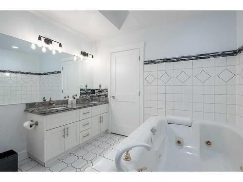 304-916 19 Avenue Sw, Calgary, AB - Indoor Photo Showing Bathroom