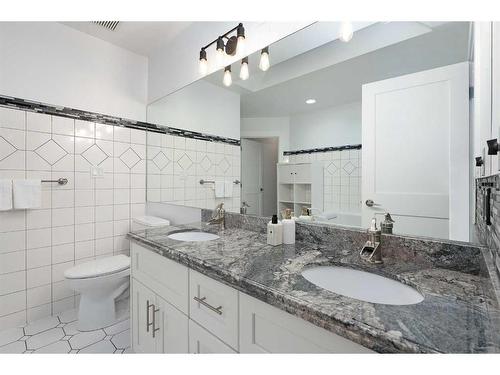 304-916 19 Avenue Sw, Calgary, AB - Indoor Photo Showing Bathroom