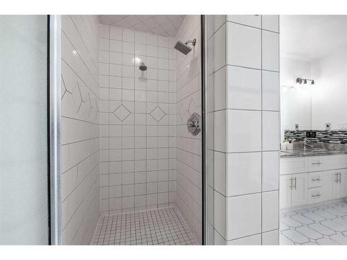 304-916 19 Avenue Sw, Calgary, AB - Indoor Photo Showing Bathroom