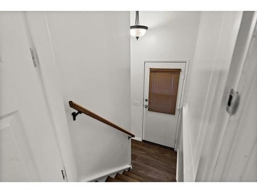 8 Taraglen Road Ne, Calgary, AB - Indoor Photo Showing Other Room