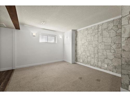 8 Taraglen Road Ne, Calgary, AB - Indoor