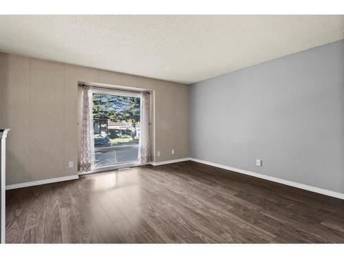 8 Taraglen Road Ne, Calgary, AB - Indoor Photo Showing Other Room