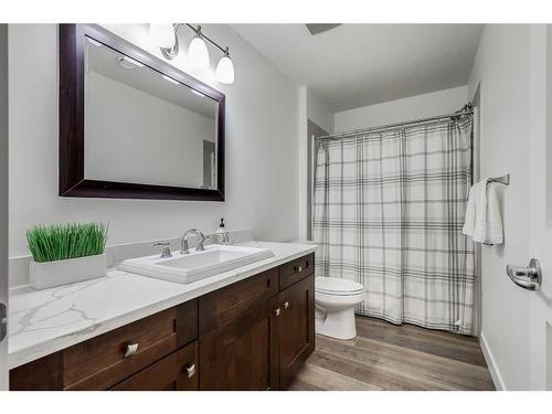 221 Tuscany Estates Rise Nw, Calgary, AB - Indoor Photo Showing Bathroom