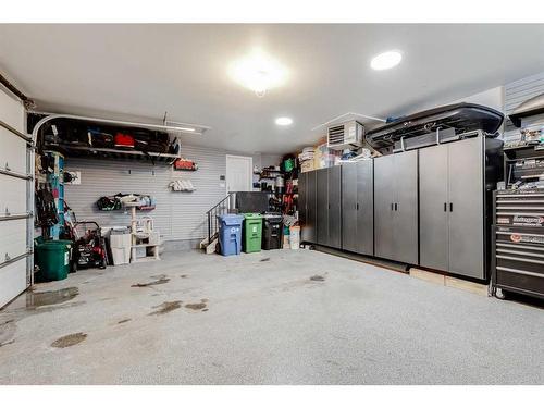 221 Tuscany Estates Rise Nw, Calgary, AB - Indoor Photo Showing Garage