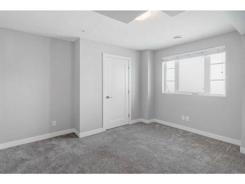 1732 25 Avenue Sw, Calgary, AB - Indoor Photo Showing Other Room