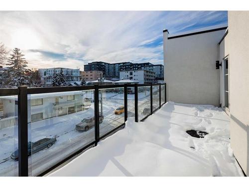 1732 25 Avenue Sw, Calgary, AB - Outdoor With Balcony