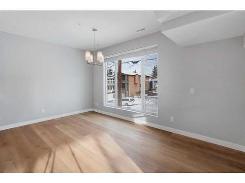 1732 25 Avenue Sw, Calgary, AB - Indoor Photo Showing Other Room