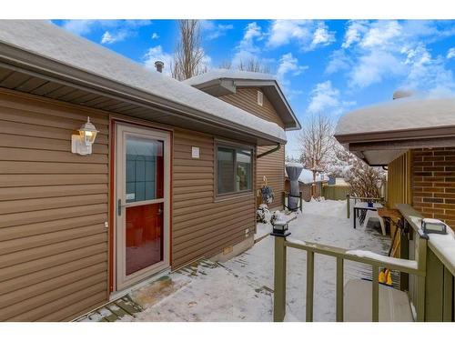 28 Midlawn Place Se, Calgary, AB - Outdoor With Exterior