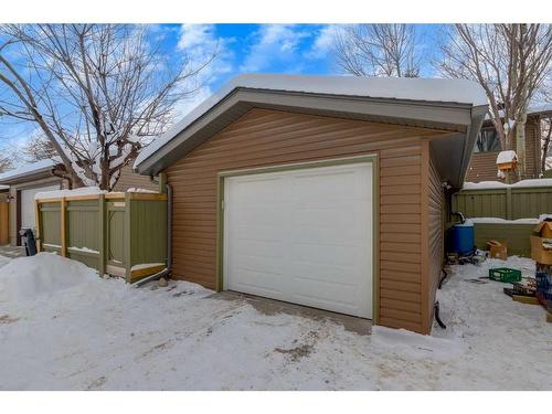 28 Midlawn Place Se, Calgary, AB - Outdoor With Exterior