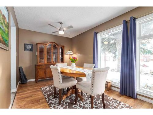 28 Midlawn Place Se, Calgary, AB - Indoor Photo Showing Dining Room