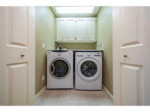 3919 17 Street Sw, Calgary, AB - Indoor Photo Showing Laundry Room