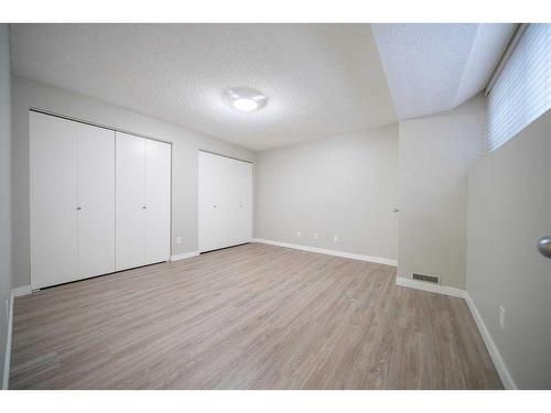 3919 17 Street Sw, Calgary, AB - Indoor Photo Showing Other Room