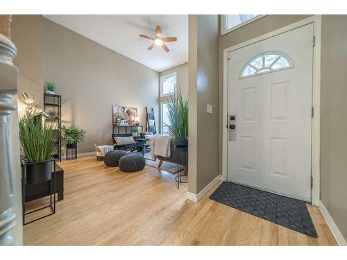 3919 17 Street Sw, Calgary, AB - Indoor Photo Showing Other Room